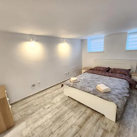 House 2-level Ultracentral *