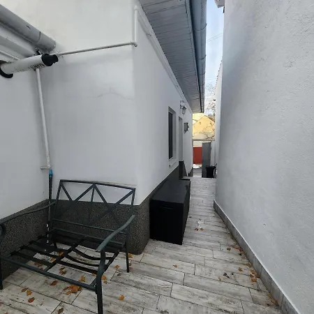 House 2-level Ultracentral *